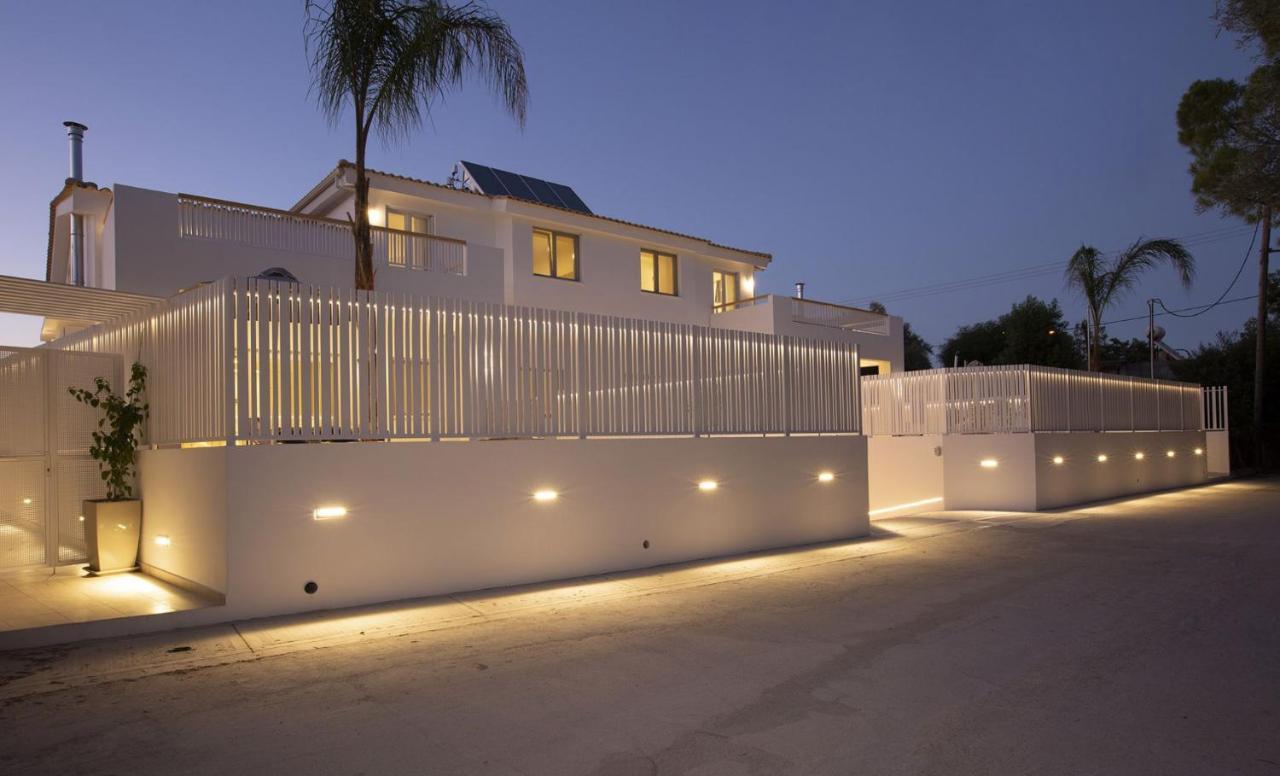 The Quad Luxury Villas Lygia  Extérieur photo