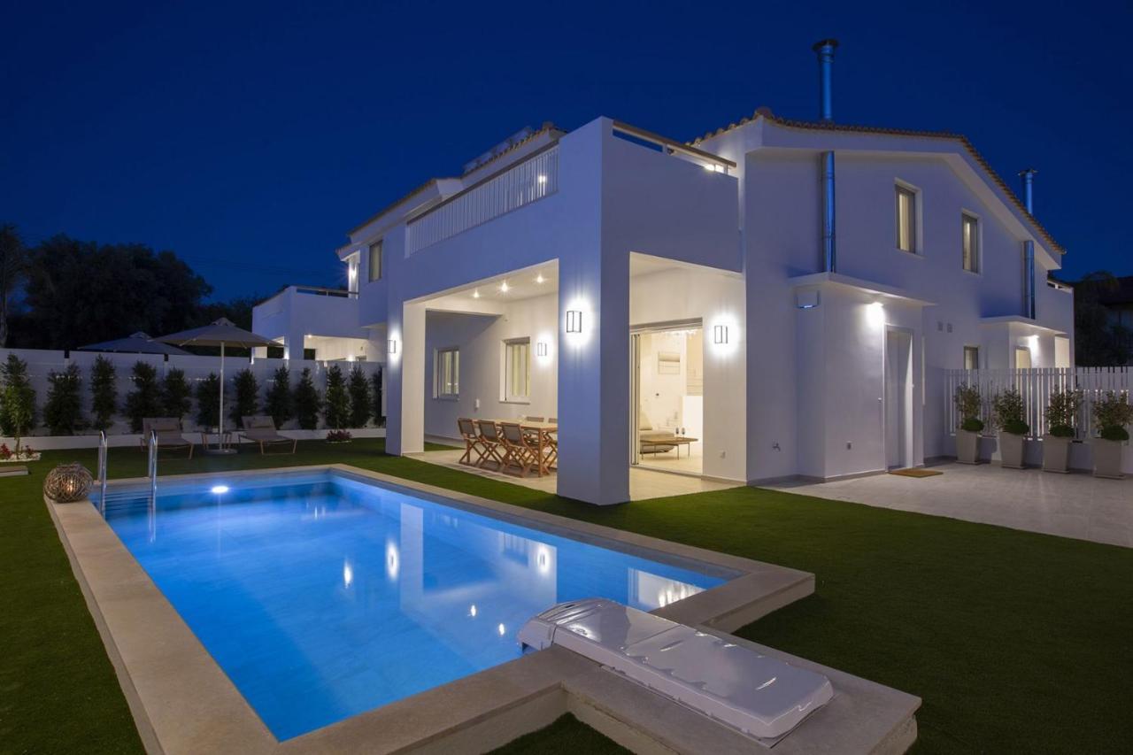 The Quad Luxury Villas Lygia  Extérieur photo