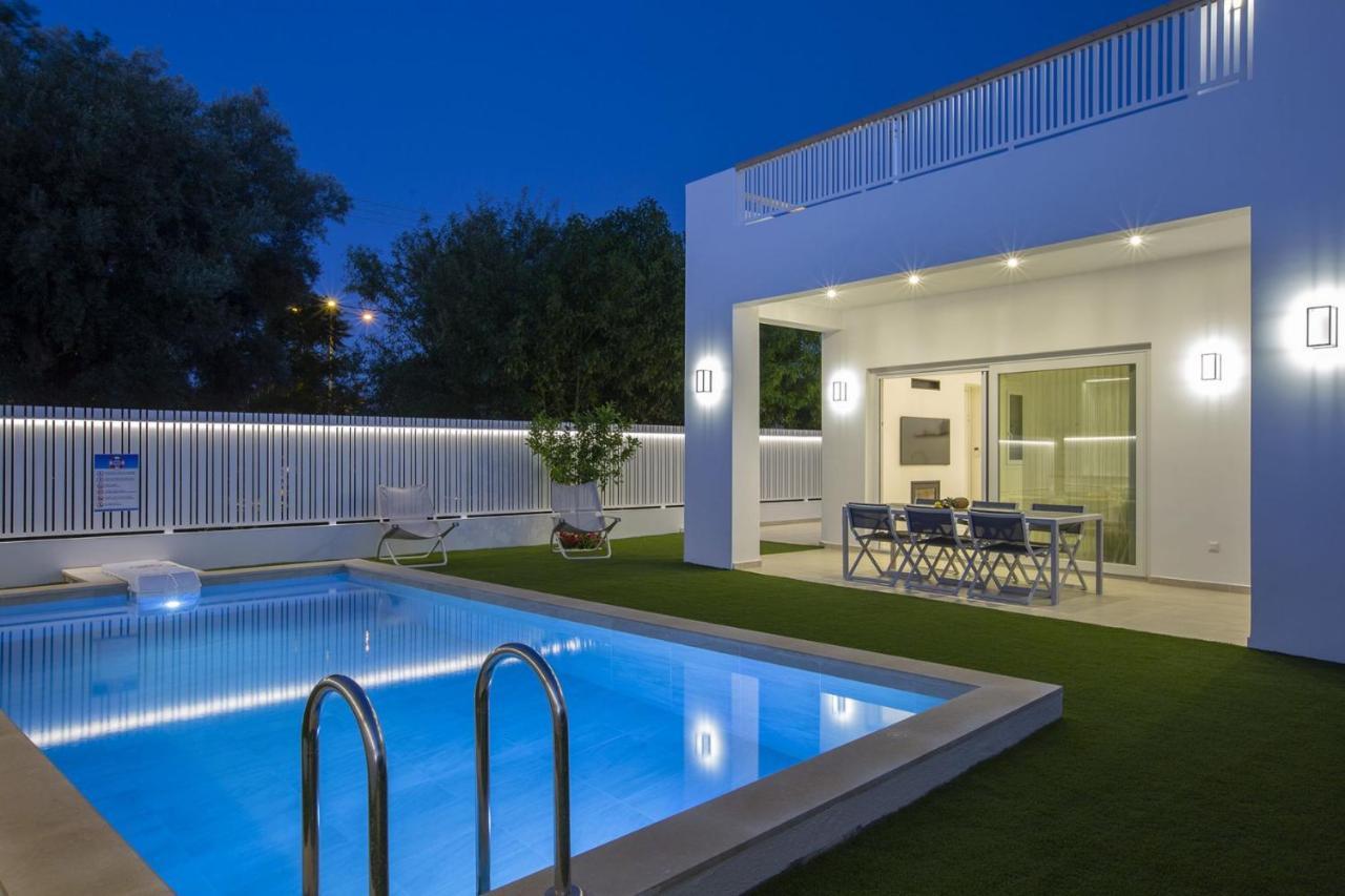 The Quad Luxury Villas Lygia  Extérieur photo