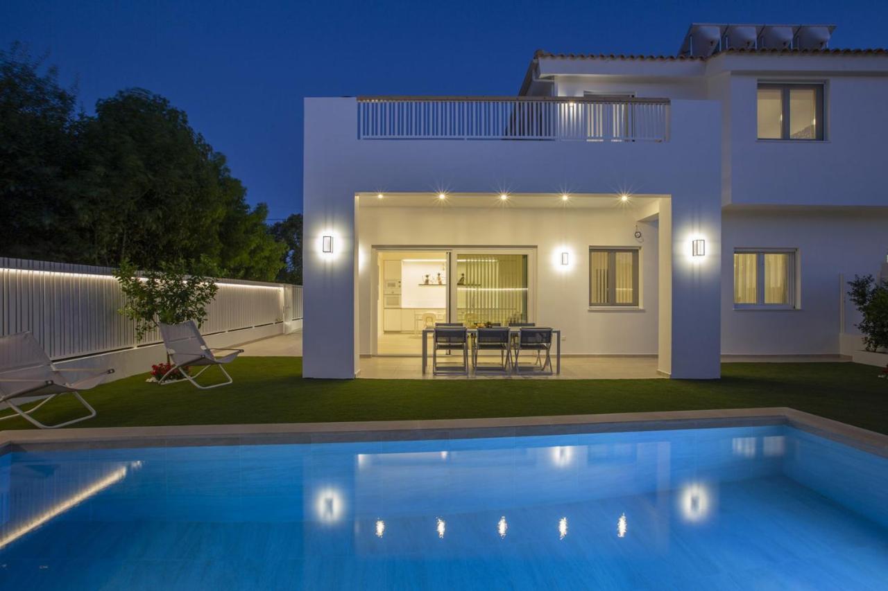 The Quad Luxury Villas Lygia  Extérieur photo