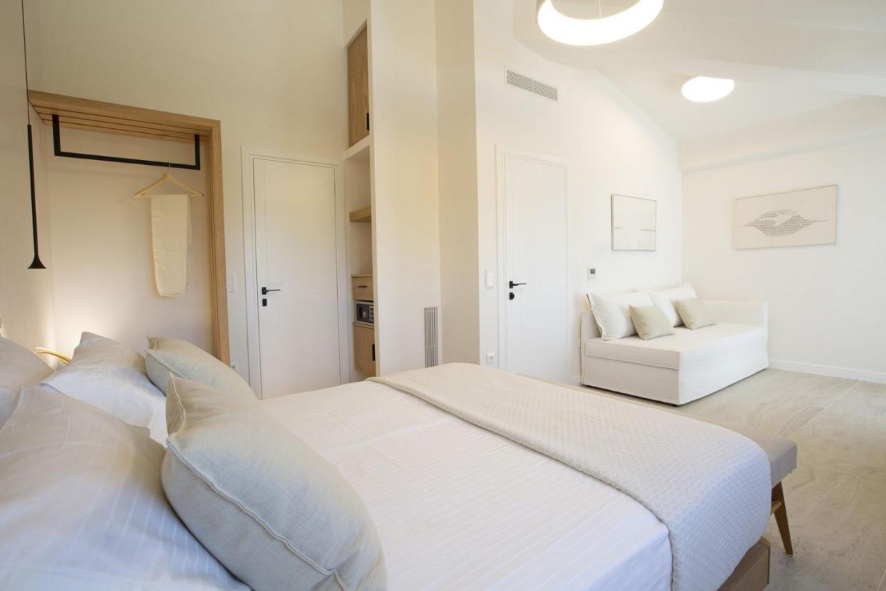 The Quad Luxury Villas Lygia  Extérieur photo