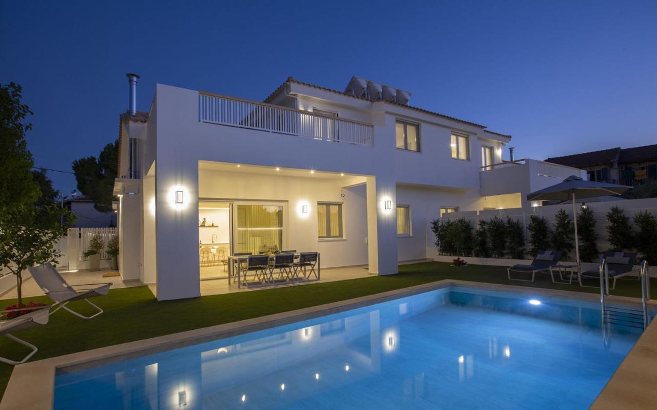 The Quad Luxury Villas Lygia  Extérieur photo