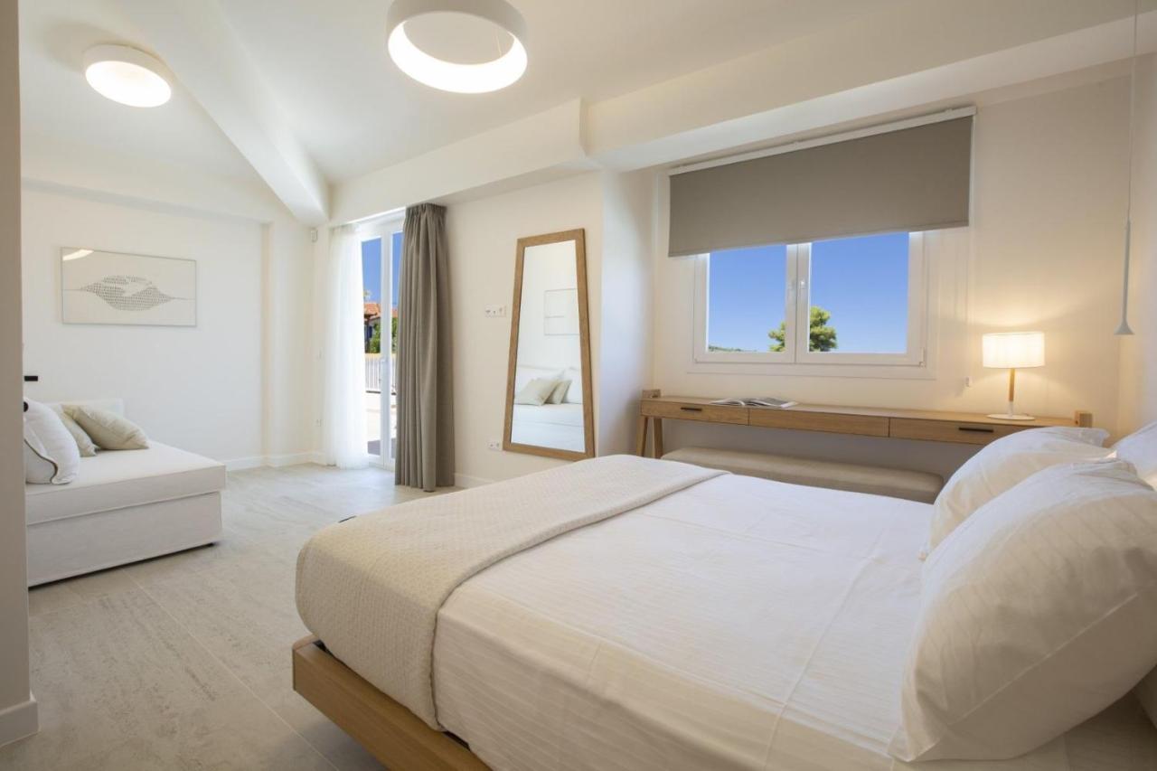 The Quad Luxury Villas Lygia  Extérieur photo