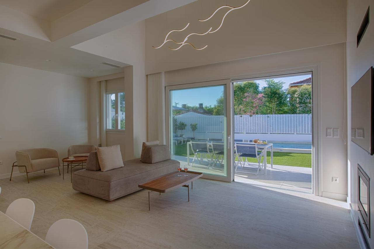 The Quad Luxury Villas Lygia  Extérieur photo